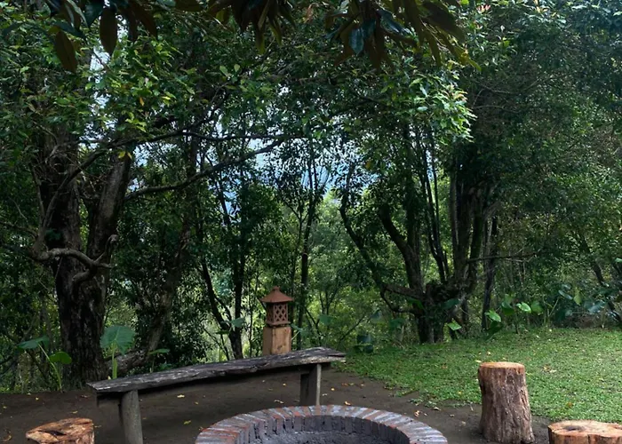 Clovehigh And Parque de Campismo *